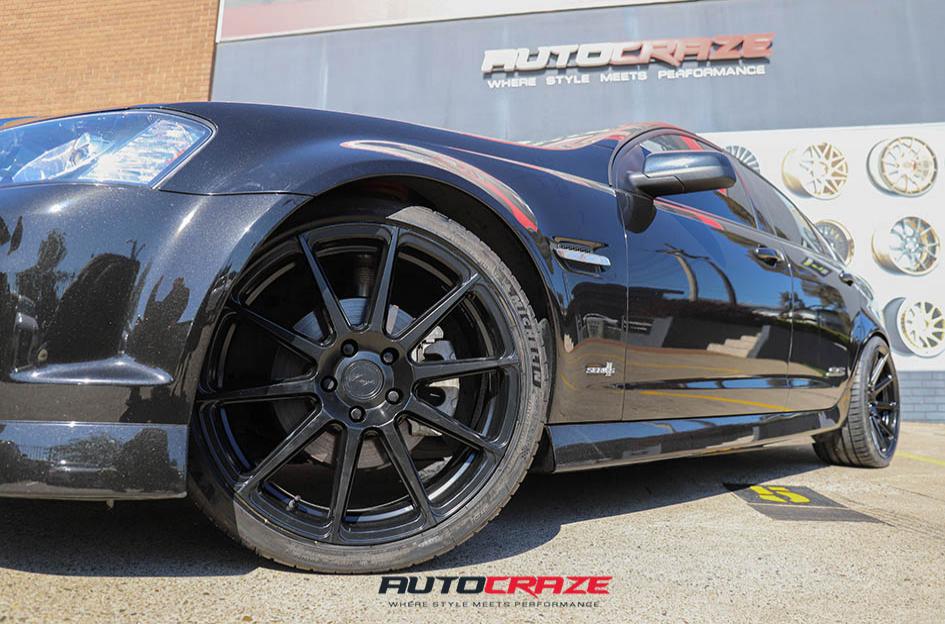 HOLDEN-COMMODORE-SF04-MATTE-BLACK